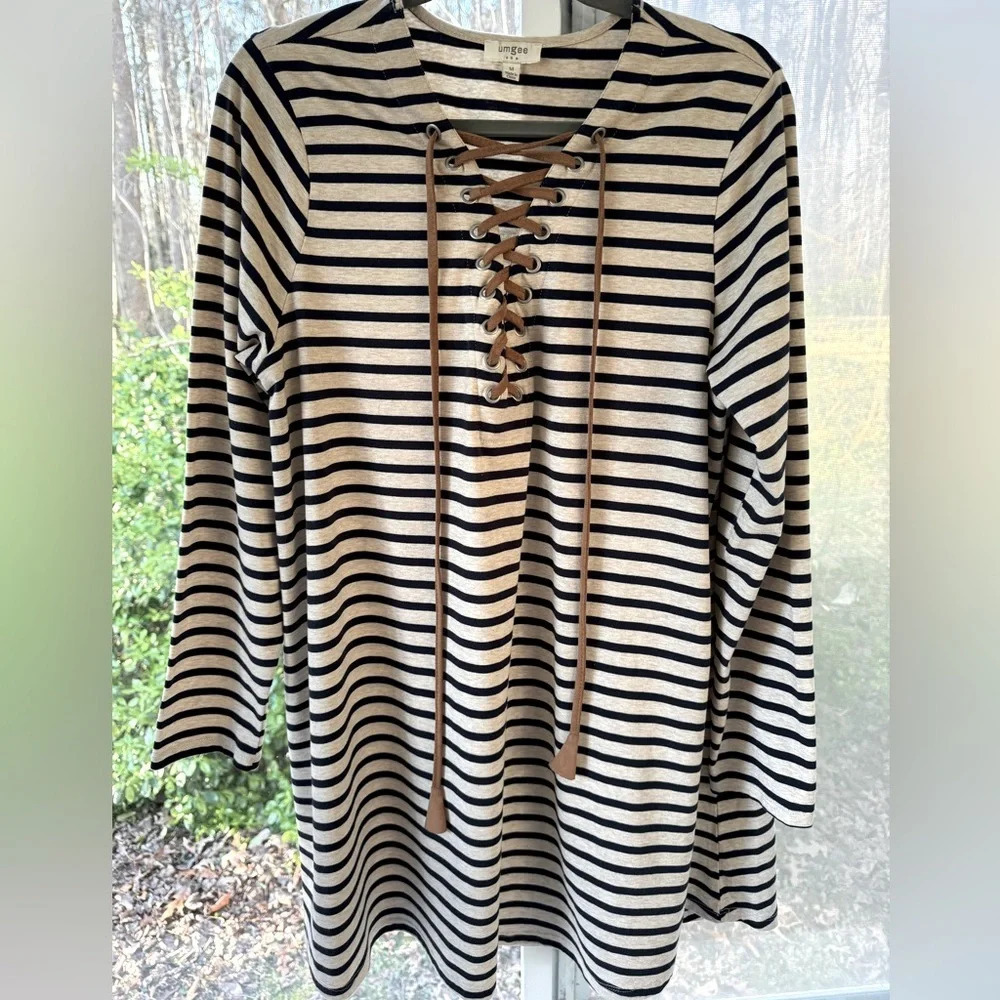 Unique Umgee USA M Tan w/black striped dress. Suede lace-up top front & elbows.